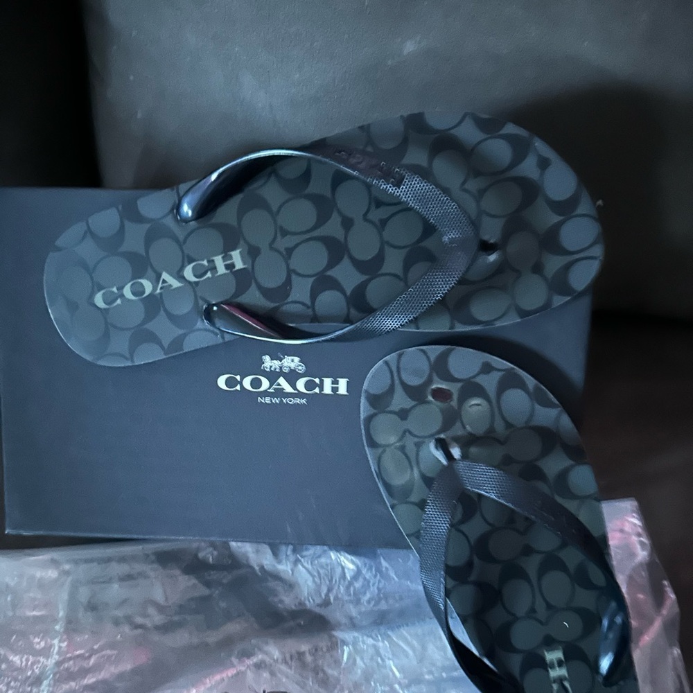 Women’s size 10 Coach sandals brand new